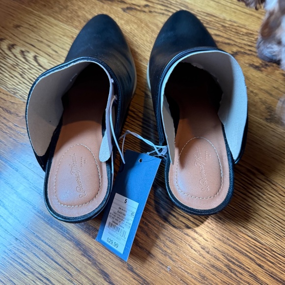 Universal Thread Black Mules (NWT) - Picture 4 of 5